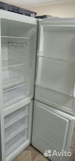 Холодильник двухкамерный бу