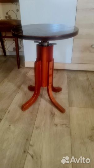 Стул винтовой для фортепиано (пианино)