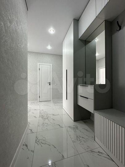 2-к. квартира, 54 м², 8/18 эт.