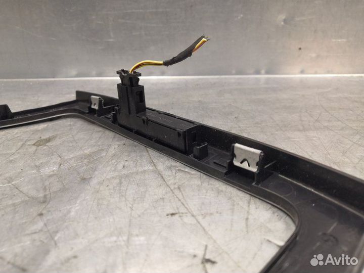 Рамка магнитолы Volkswagen Passat B6 2005-2010