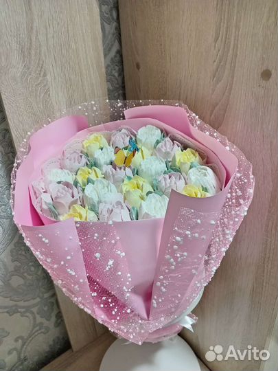 Много зефирных букетов ручной работы