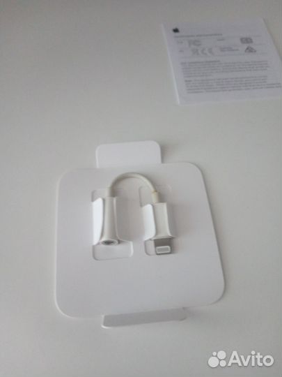 Адаптер iPhone Lightning на Jack 3,5 мм