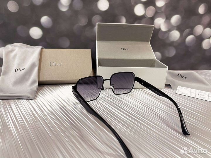 Солнцезащитные очки женские dior