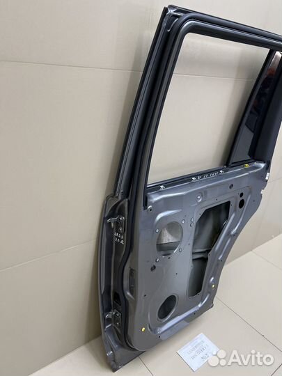 Дверь задняя правая Land Rover Discovery 3