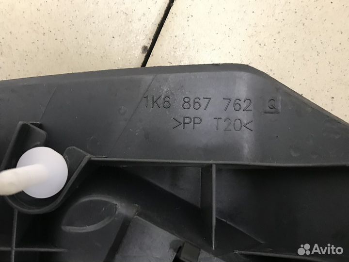 Держатель задней полки Golf V 2003-2009