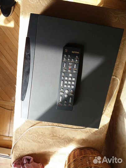 Видеомагнитофон philips