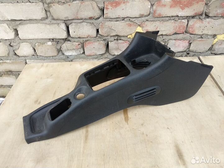 Консоль центральная Пежо 206