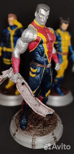 Коллекционная фигурка Колосс