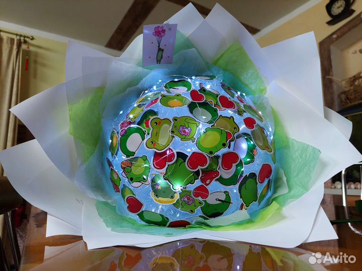 Детский яркий букет с любимыми персонажами