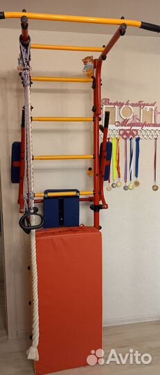 Продаю шведскую стенку