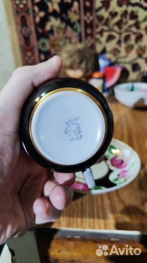 Чайная пара цветы на чёрном с позолотой Вербилки