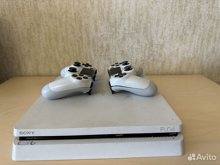 Sony playstation 4 slim