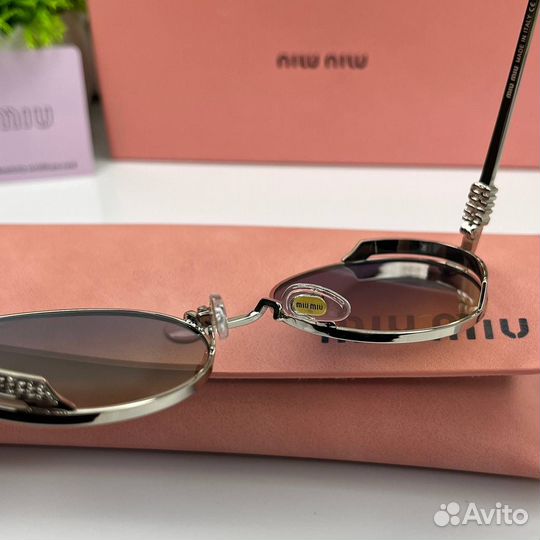 Солнцезащитные очки Miu Miu женские новинка