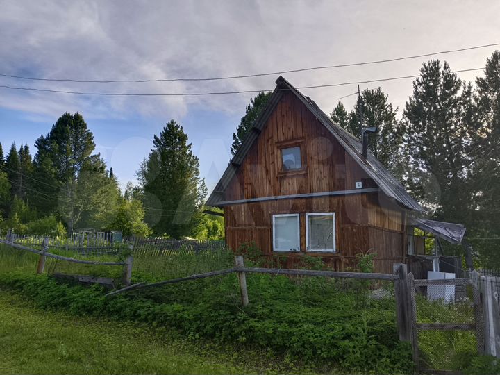 Дом 25 м² на участке 7 сот.