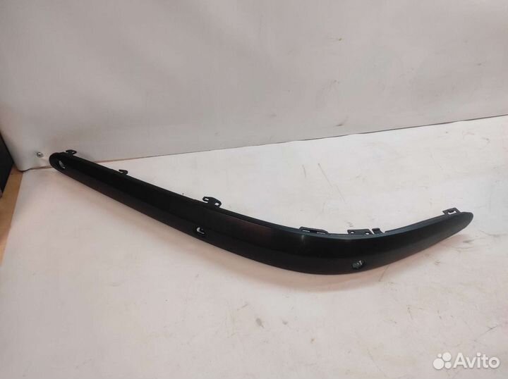 Молдинг переднего бампера Mercedes Benz W211