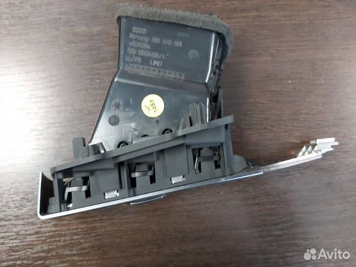 Дефлектор воздушный Audi A6 C7 cdnb 2012