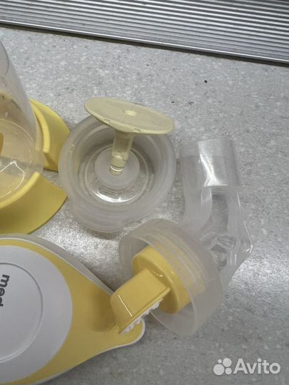 Молокоотсос medela ручной