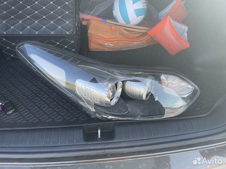 Фара для KIA sporteg