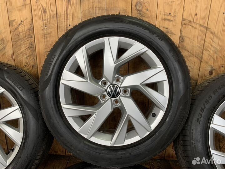 Оригинальный комплект на Volkswagen Tiguan R18