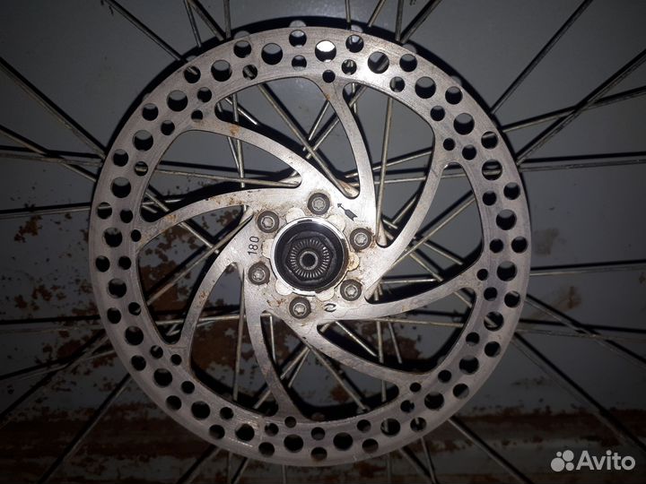 Переднее колесо на базе обода Weinmann X1d Alloy