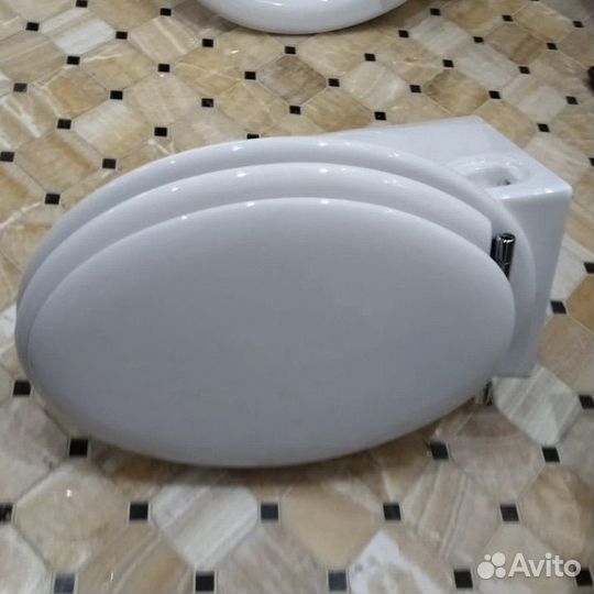 Подвесной итальянский унитаз hatria sculture