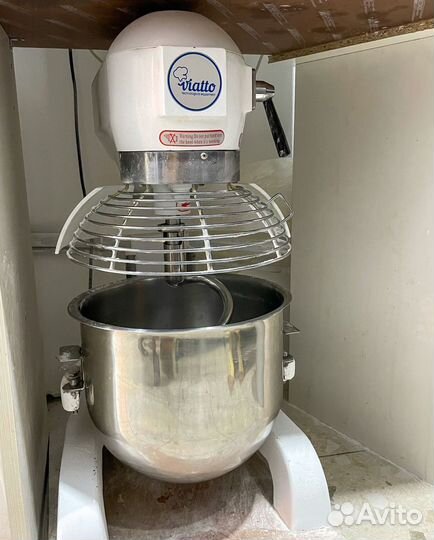 Оборудование для пекарни бу