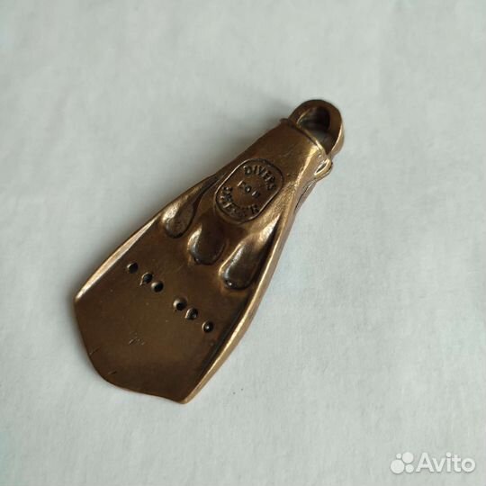 Кулон, подвеска Ласта