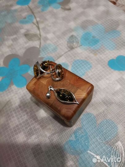 Серьги с янтарем