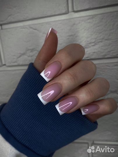 Мастер маникюра и педикюра