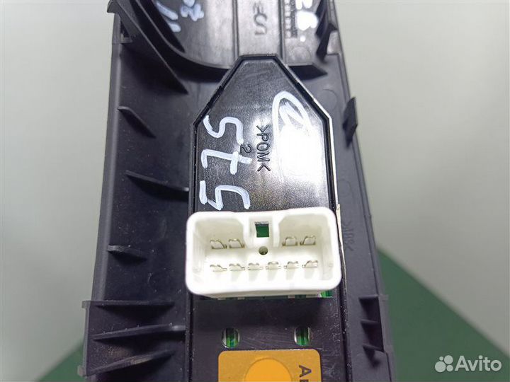 Кнопка стеклоподъемника передняя левая Kia