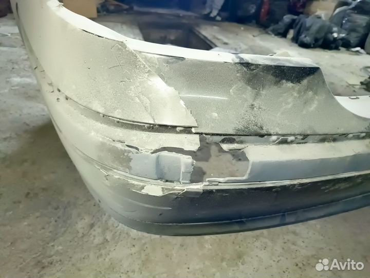 Задний бампер w211