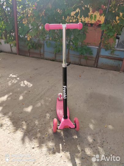 Самокат детский трехколесный бу