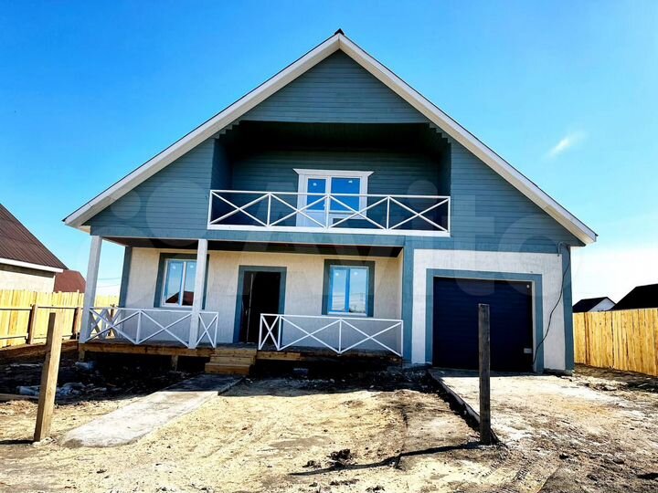 Коттедж 210 м² на участке 10 сот.