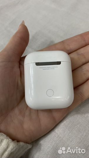 Беспроводные наушники apple airpods 1