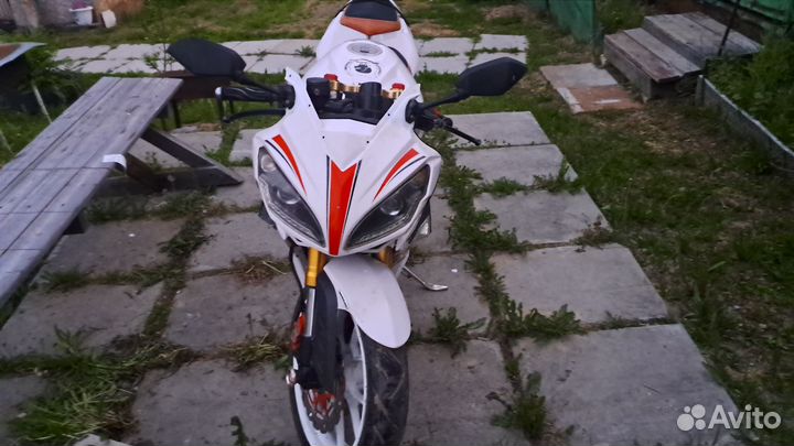 Мотоцикл 250 кубов