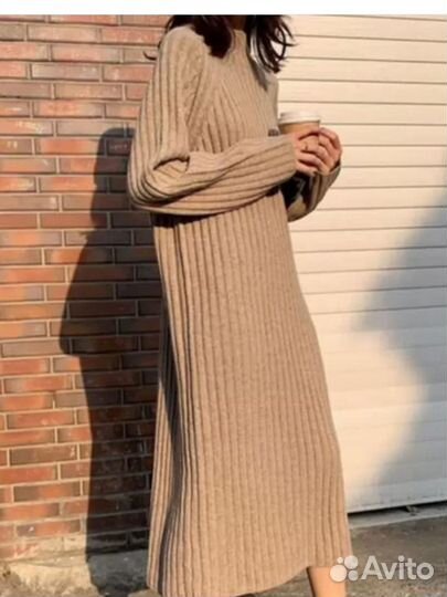 Трикотажное трендовое платье