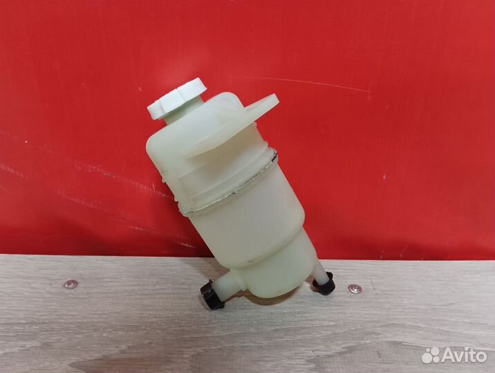 Бачок гидроусилителя Mitsubishi Pajero 3 2000-2006