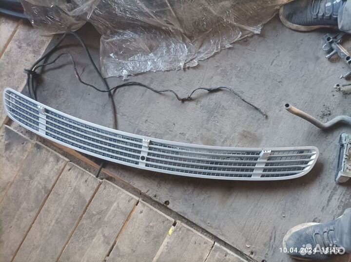 Решетка капота Mercedes-Benz S-Class W220