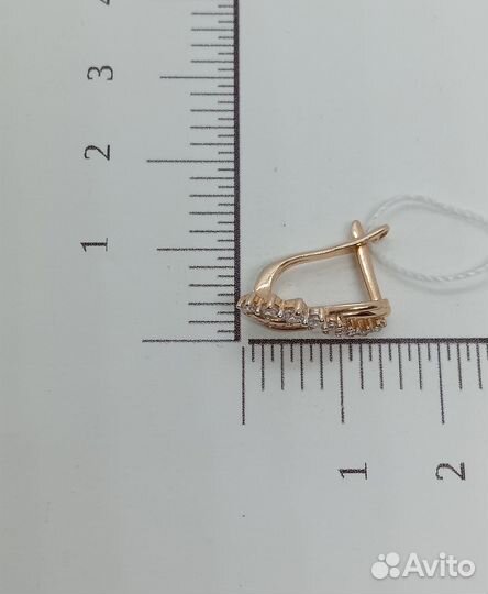 Серьги с синтетическим камнем Золото