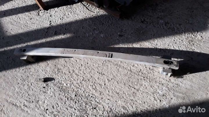 Усилитель бампера nissan wingroad y11