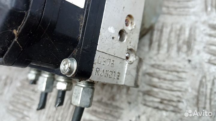 Блок управления тормозами/насос ABS Nissan Leaf