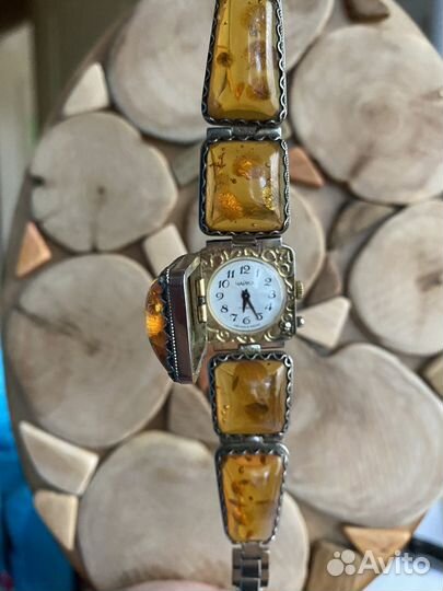 Часы наручные женские механические Чайка