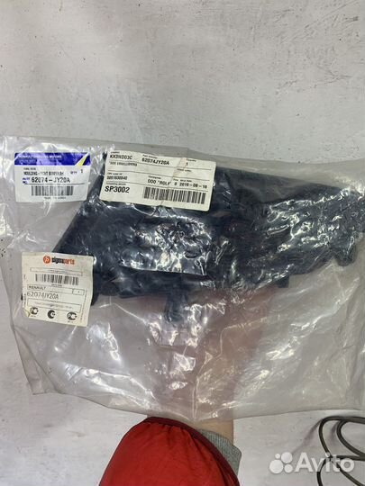 Решетка пер бампера правая 62074JY20A Renault