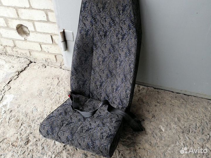 Авто сиденье