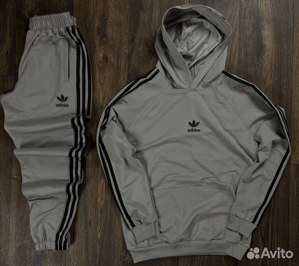 Спортивный костюм Adidas