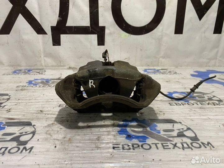 Суппорт передний правый Mercedes Slk-Class R170