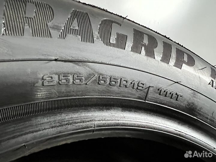 Goodyear UltraGrip Ice Arctic SUV 255/55 R19