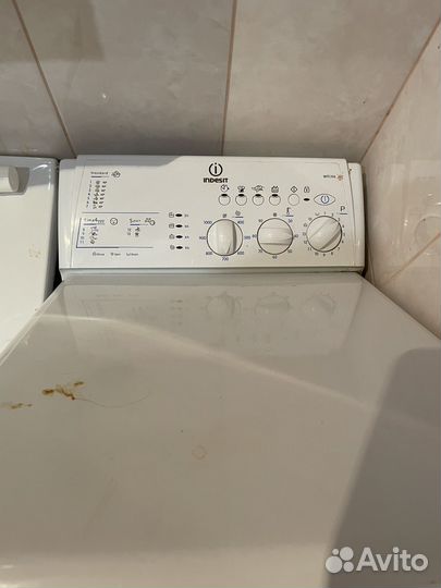 Стиральная машина с вертикальной загрузкой Indesit