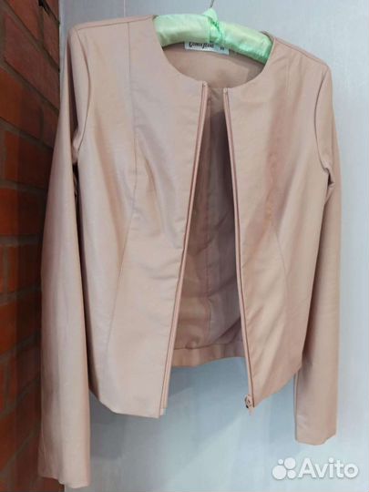 Курточка женская 40-42 р