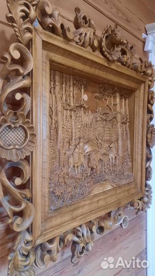 Деревянная резная картина
